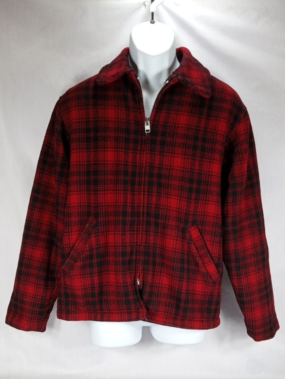 Vintage Woolrich Red Black Plaid Jacket Size 18